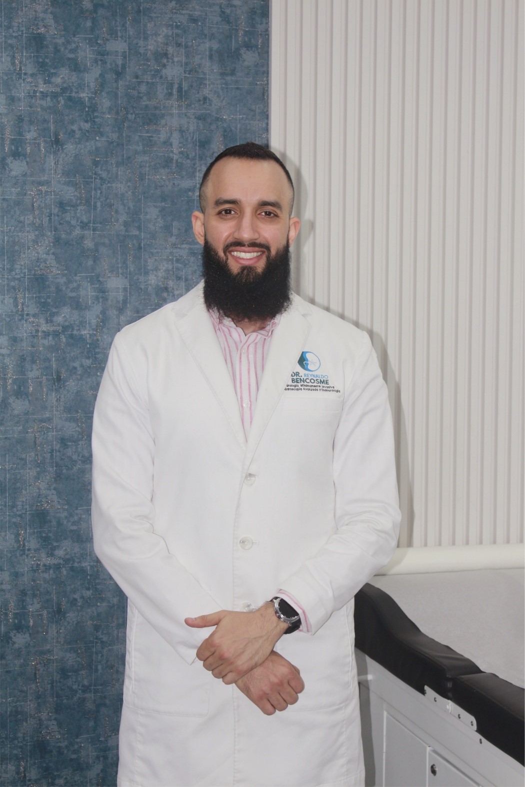 Dr. Reynaldo Bencosme Dr. Reynaldo Bencosme